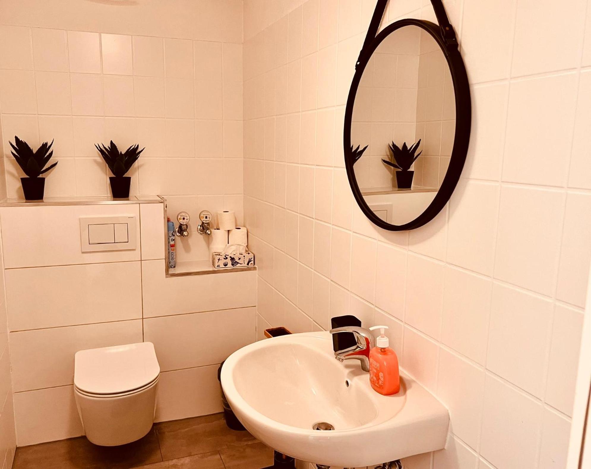 Stylish With Beautiful Ambiance Apartment