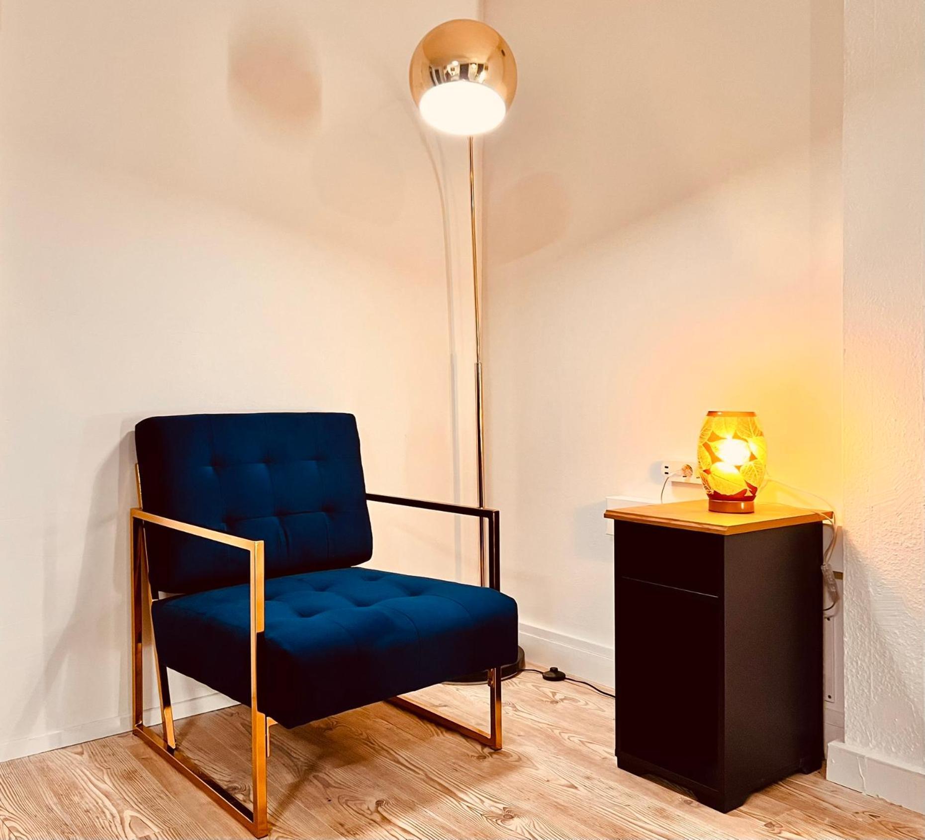Stylish With Beautiful Ambiance Köln